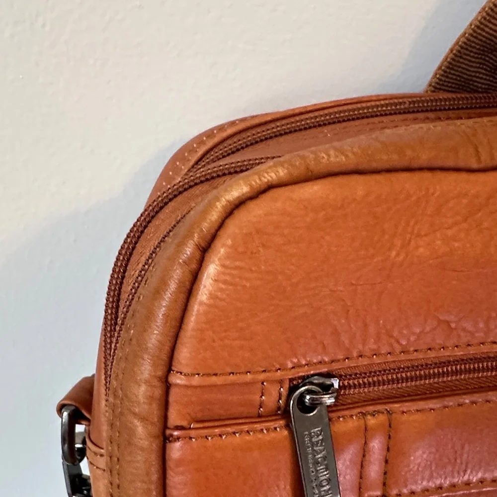Kenneth Cole Reaction Tan Leather Briefcase